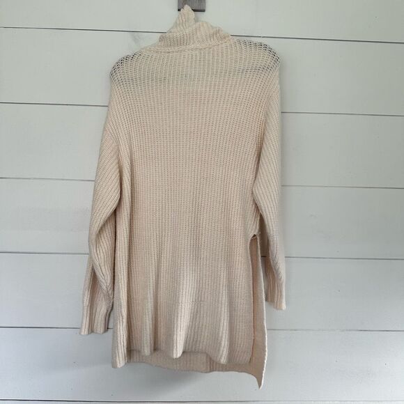 Free People Women’s Small Cream Chunky Turtleneck Sweater - Picture 5 of 6